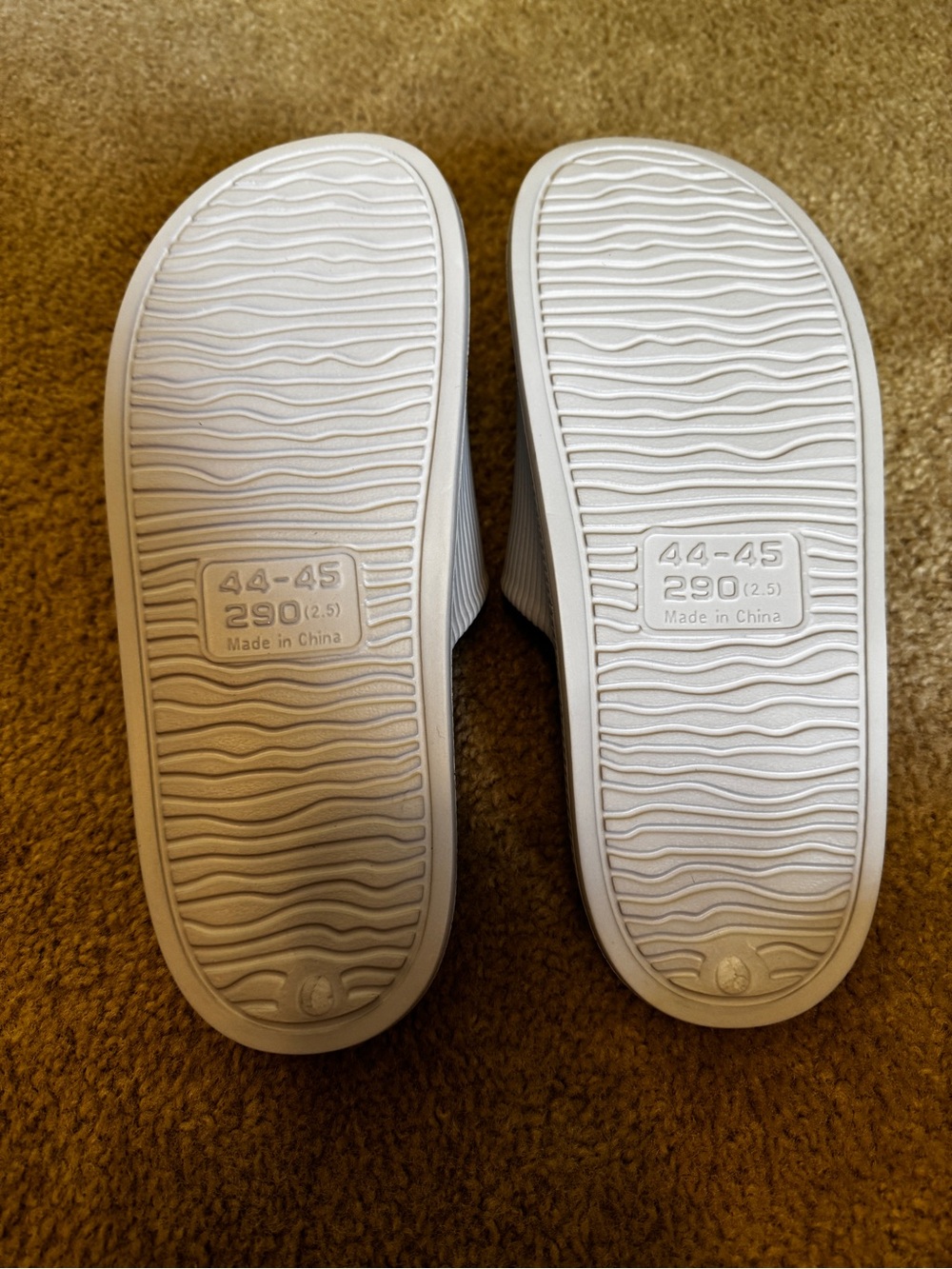 Source Unknown White Ribbed Slide Slippers - Picture 2 of 4
